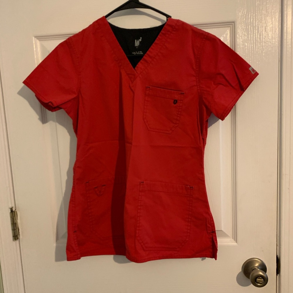 Scrub top